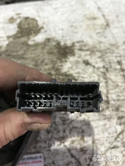 Блок управления задней печкой Митсубиси Паджеро 2