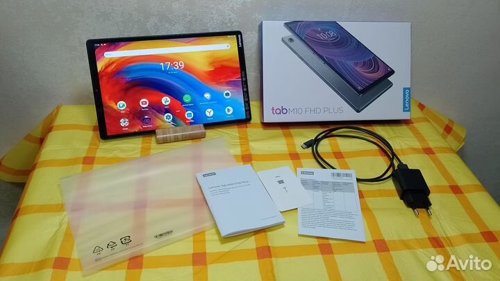 Планшет Lenovo M10 Plus 4 / 64 Гб Идеальный