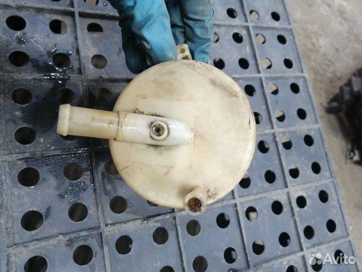 Бачок гидроусилителя Nissan Micra K12 CR12DE 2004