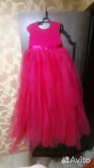 Платье очень пышное