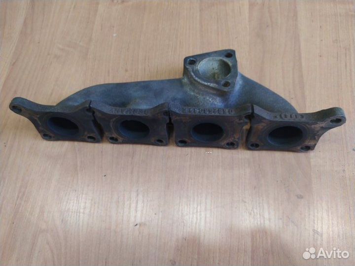 Коллектор выпускной Volkswagen Passat B5 седан 1.8