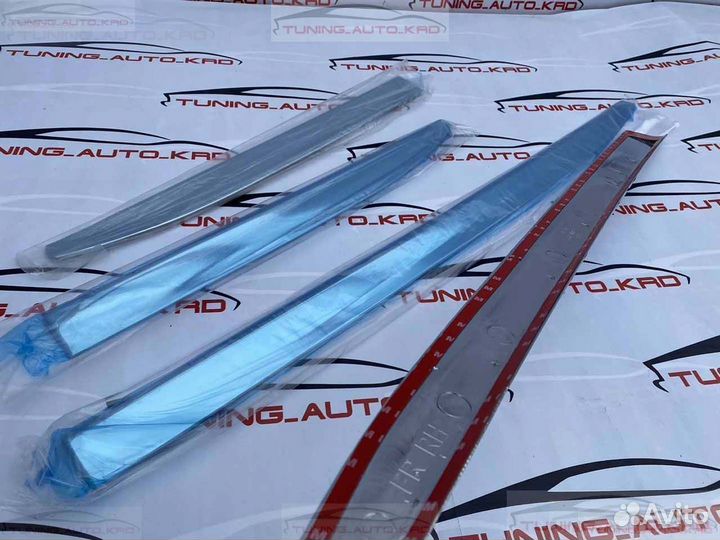 Молдинги дверей Nissan Patrol F2640