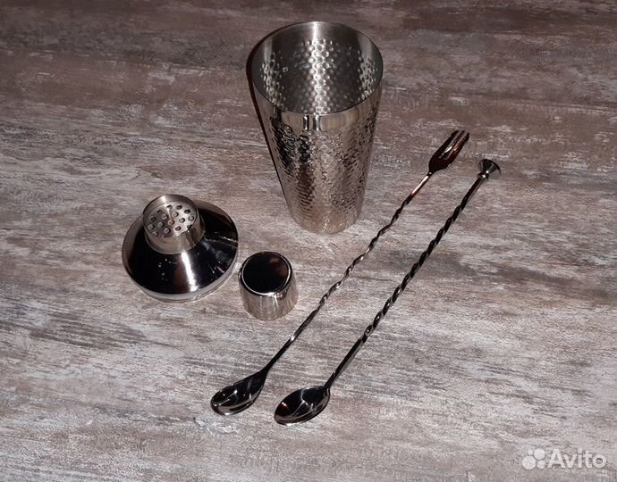 Шейкер и 2 барные ложки