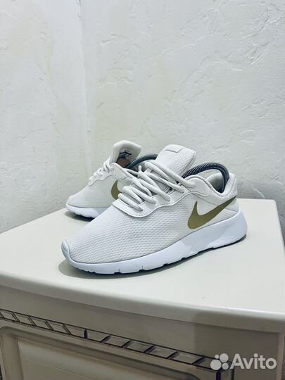 Кроссовки женские nike flex experience