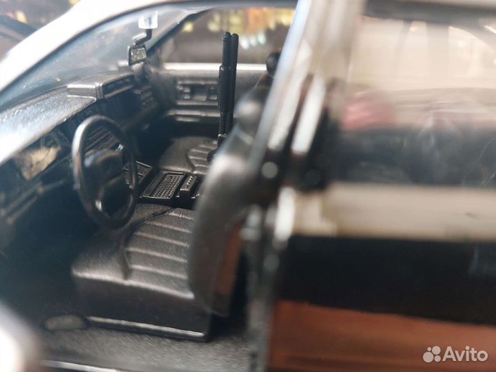 Модель автомобиля Ford Crown Victoria 1:24