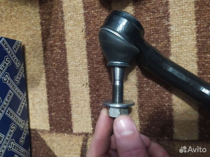 Наконечник рулевой левый и правый