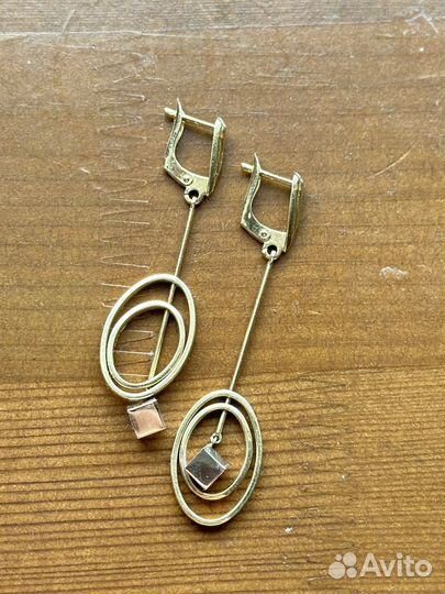 Золотые серьги