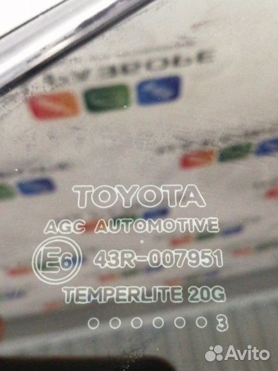 Форточка двери задняя правая Toyota Camry XV50