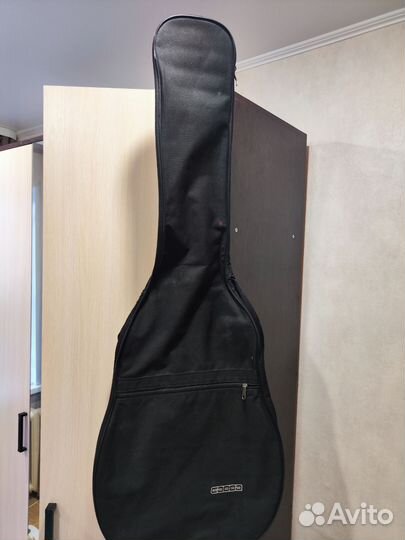 Акустическая гитара