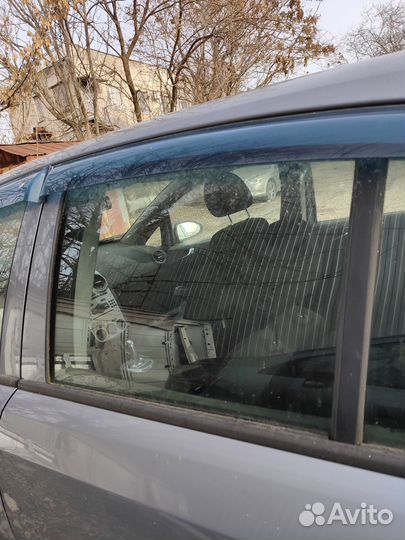 Opel corsa d стекло двери задней левой