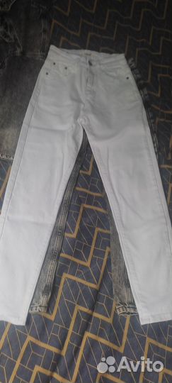 Джинсы белые для девочки 12-13 лет