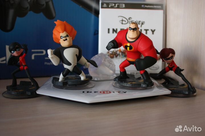 Продам игру Disney Infinity PS3 с комплектом фигур