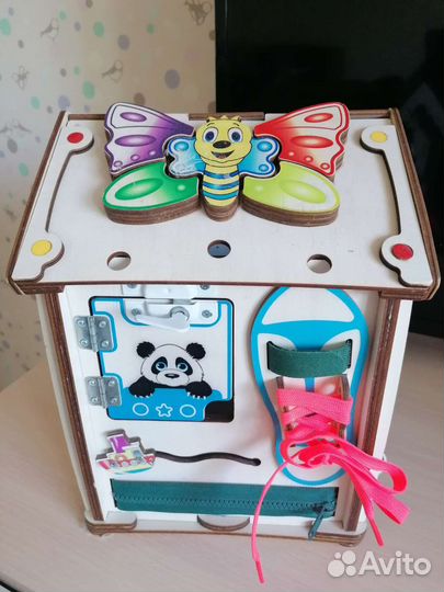 Бизиборд домик