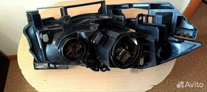 Фара пердняя правая на Renault Megane 2 8200412348