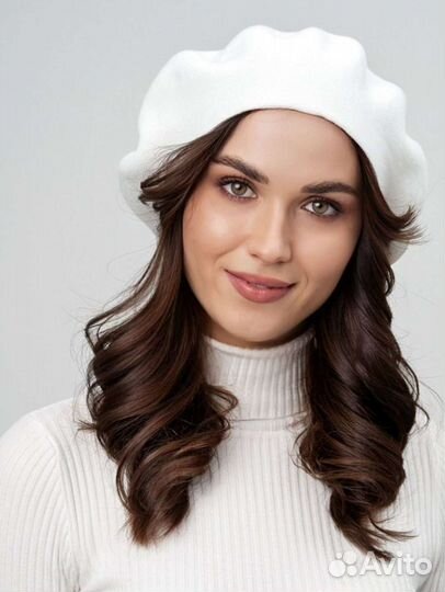 Комплект белый берет и платок стиль от valentino