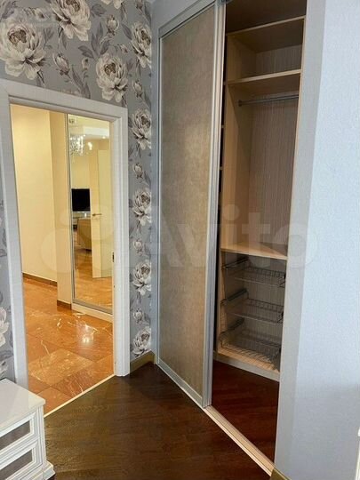 3-к. квартира, 117 м², 4/18 эт.