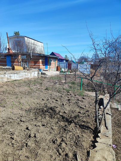 Дача 704 м² на участке 8 сот.