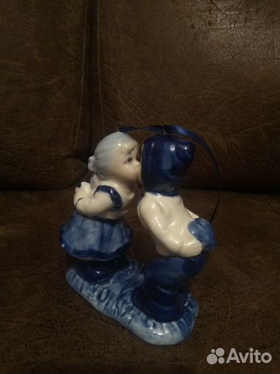 Фарфоровые статуэтки елочная игрушка подсвечник