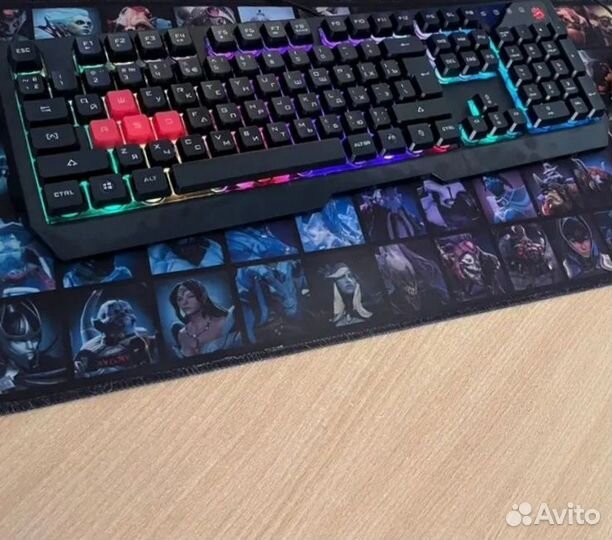 Игровая клавиатура с подсветкой