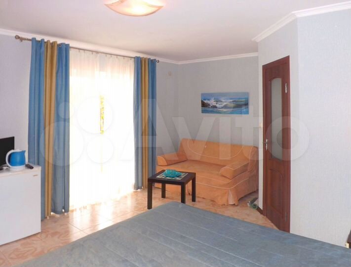 Дом 295 м² на участке 8,3 сот.