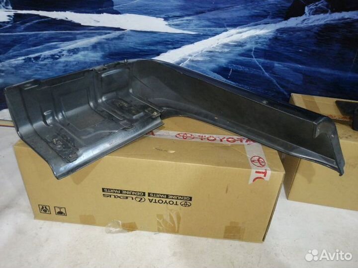 Угол бампера задний Toyota Land Cruiser 80