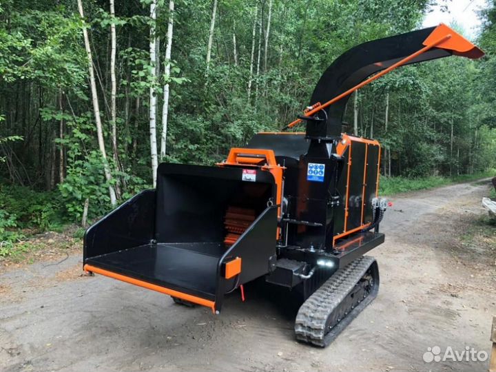 Измельчитель древесины самоходный