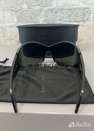 Солнцезащитные очки Balenciaga