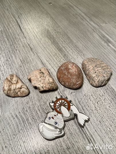 Камни с озера Байкал