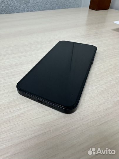 iPhone 12, 64 ГБ