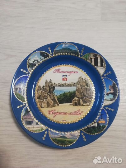 Сувенирные тарелки на стену