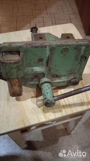 Тиски столярные