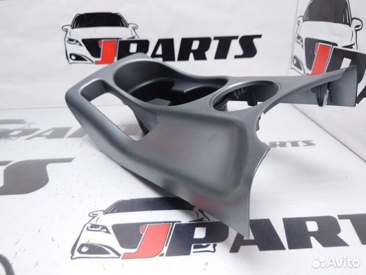 Подстаканник Mitsubishi Outlander XL