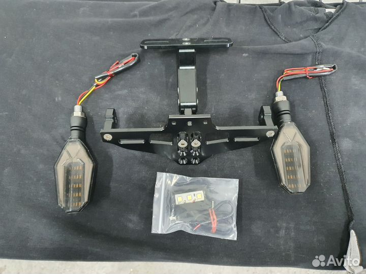 Крепление номера для мотоцикла с поворотниками