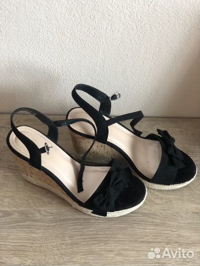 Женские вещи в отличном состоянии