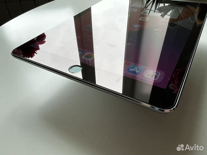 iPad Pro 9.7” 128GB Wi-Fi, состояние нового