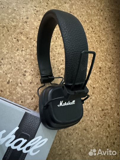 Беспроводные наушники marshall major 4