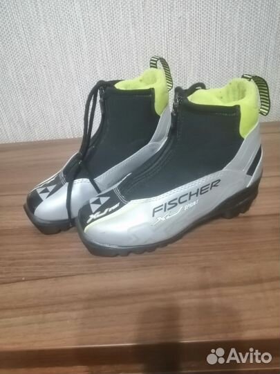 Лыжные ботинки fischer