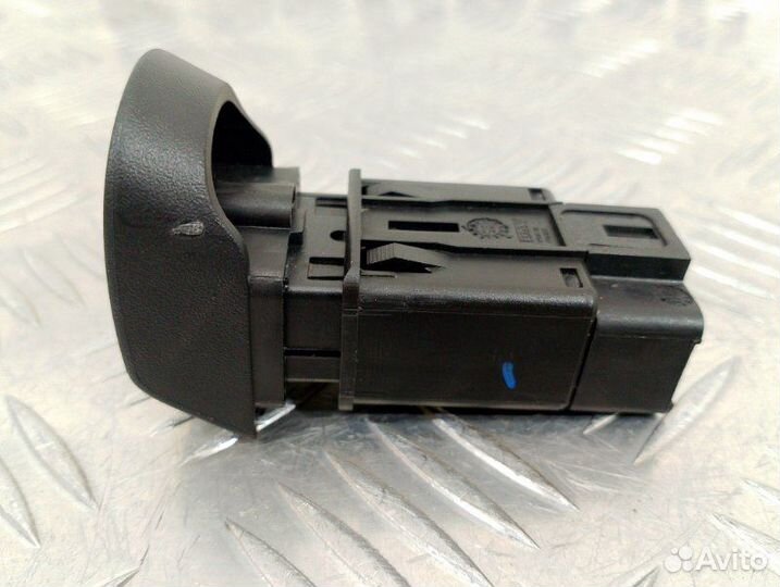 Кнопка аварийной сигнализации Renault Kangoo 1