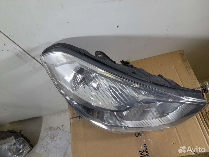 Фара правая renault dokker
