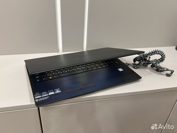 Lenovo i3 6 gen/8gb/ssd240/intel HD