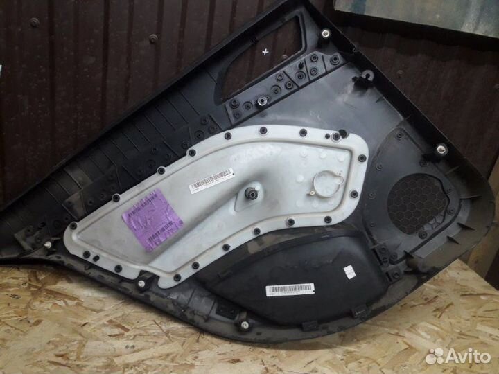 Обшивка карта двери задняя правая Skoda Octavia A5