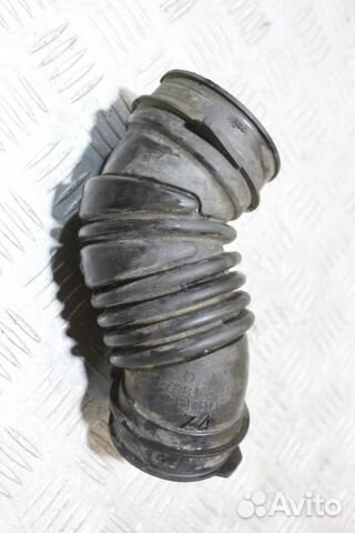 Патрубок воздушного фильтра Toyota Corolla e150