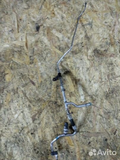 Трубка кондиционера левая Ford Escape