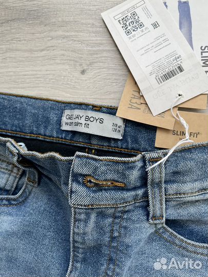Новые джинсы и футболка 128р на мальчика