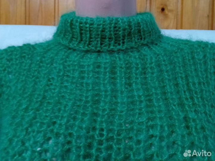 Новый свитер женский
