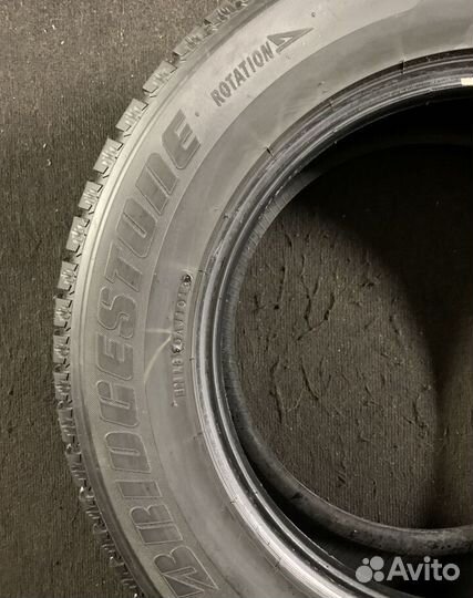 Bridgestone Ice Cruiser 7000 235/65 R17