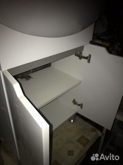 Раковина с тумбой