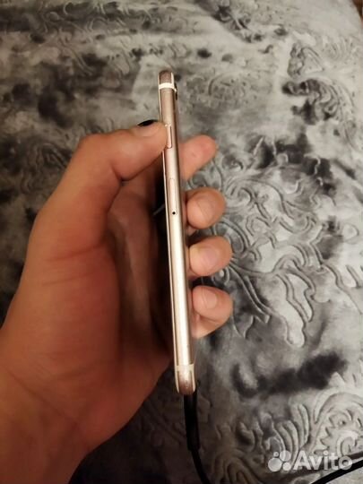 iPhone 6S, 64 ГБ