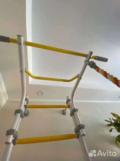 Шведская стенка с турником и брусьями