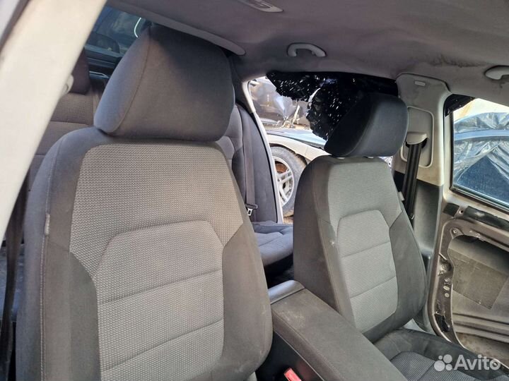 Салон volkswagen passat b7